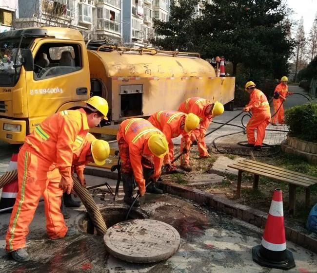 新巴尔虎右市政管道清淤