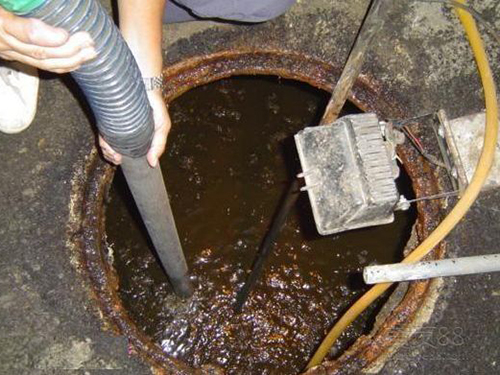 新巴尔虎右隔油池清理